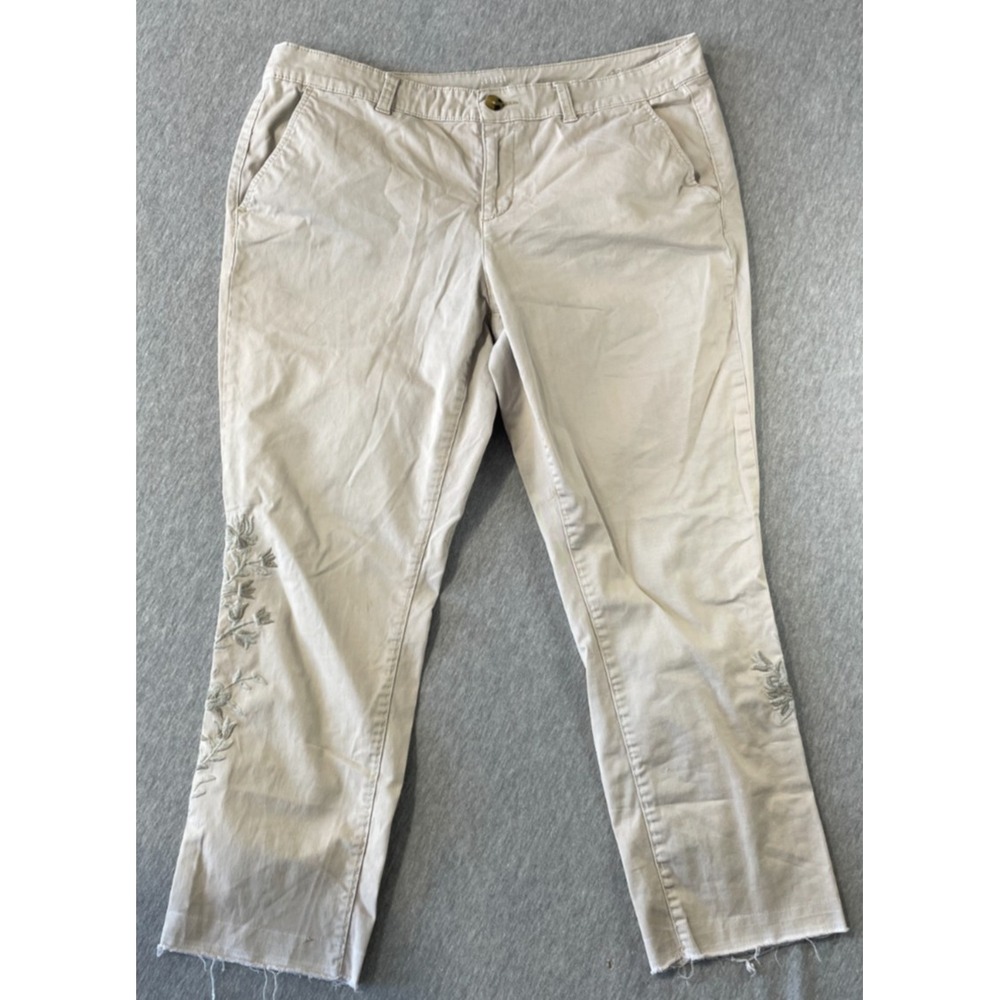 a.n.a Cropped Pants Womens 12 Beige Cotton Embroidered Floral Raw Edge Hem